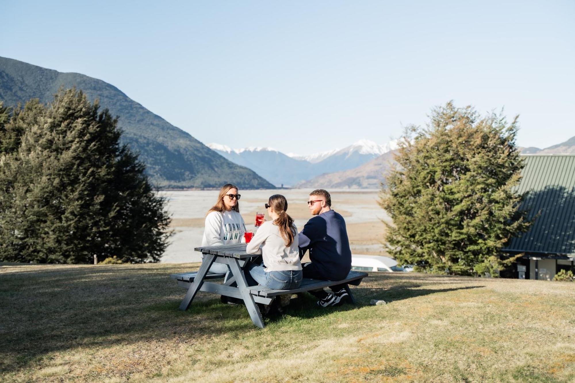 The Bealey Hotel Arthur's Pass Bagian luar foto