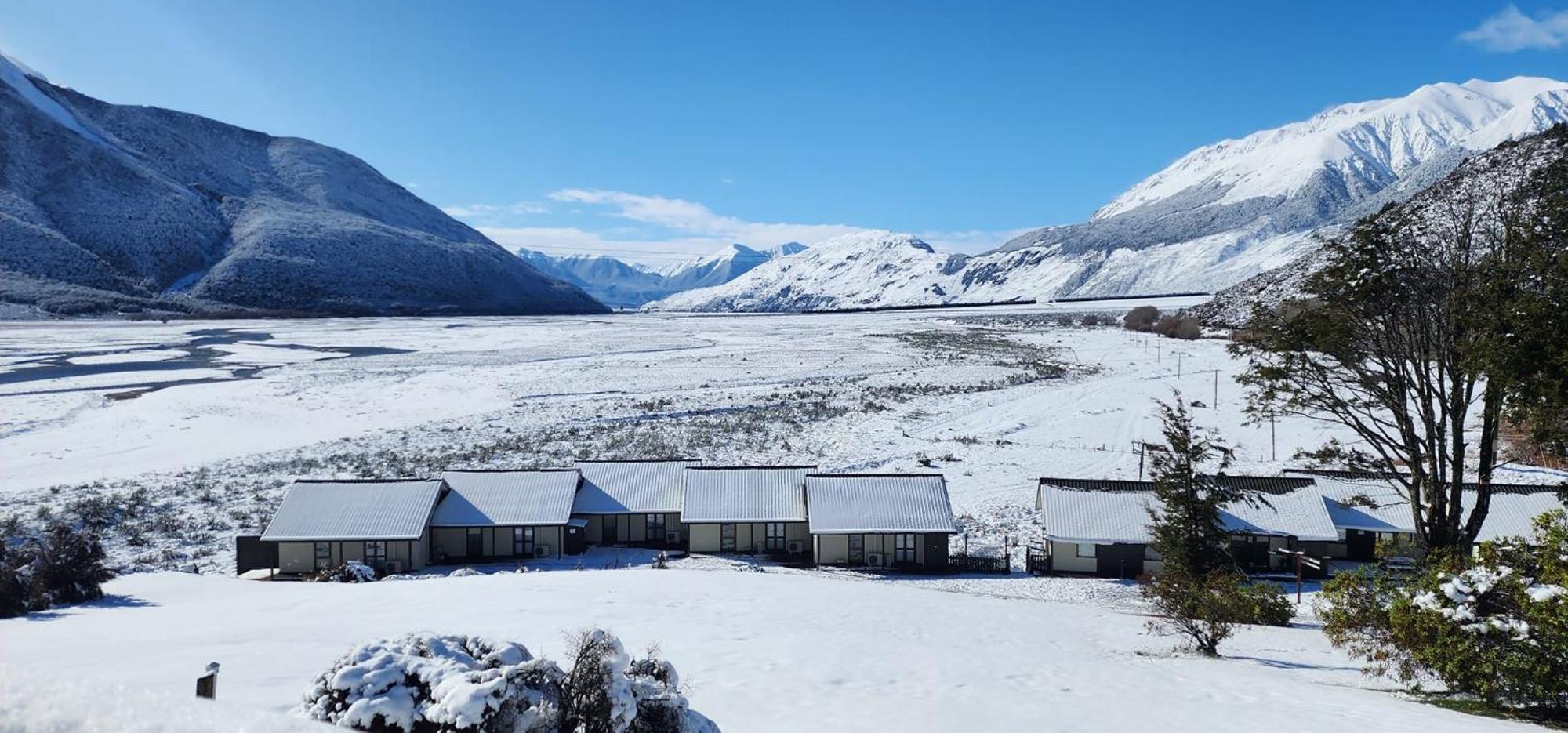 The Bealey Hotel Arthur's Pass Bagian luar foto